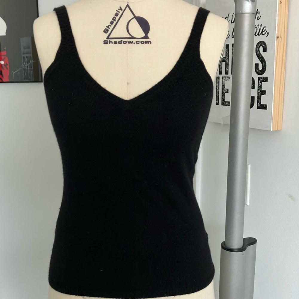 White +Warren 100% cashmere black tank